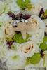 Liebevoll gebundendenes Brautbouquet mit Seestern und Ringen