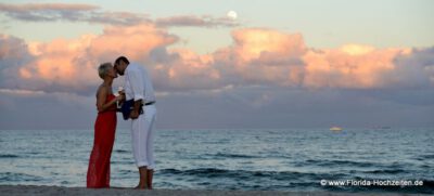 Sonnenuntergang Trauung in Delray Beach mit Mond und Sternen im Abendhimmel