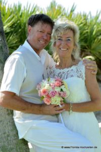 Glueckliches Ehepaar am Strand von Delray Beach